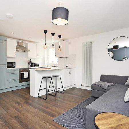 Joivy Contemporary Royal Mile Apartment With Balcony Edinburgh Luaran gambar