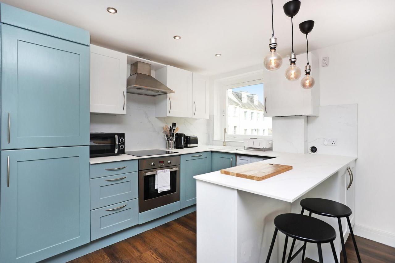 Joivy Contemporary Royal Mile Apartment With Balcony Edinburgh Luaran gambar