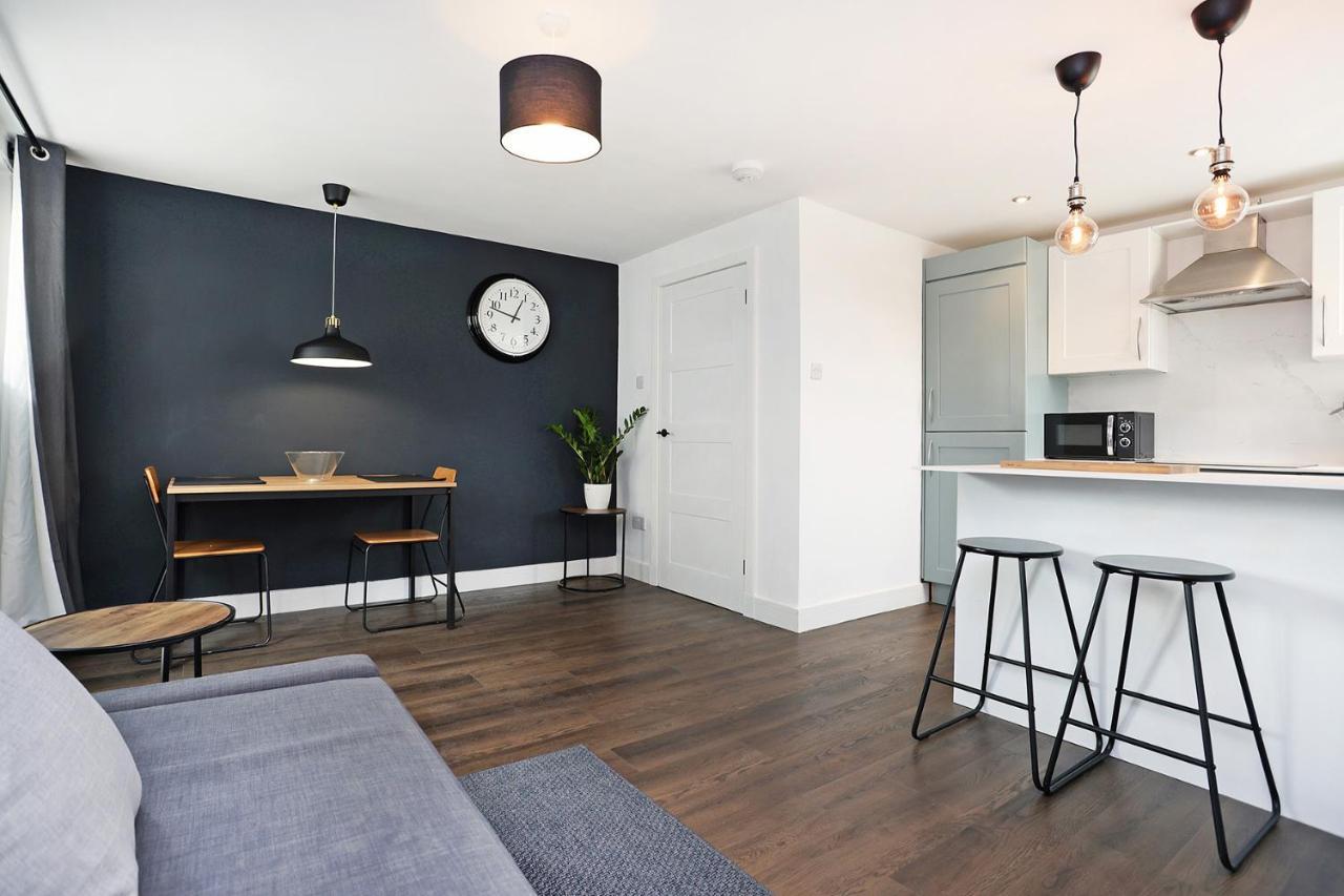 Joivy Contemporary Royal Mile Apartment With Balcony Edinburgh Luaran gambar