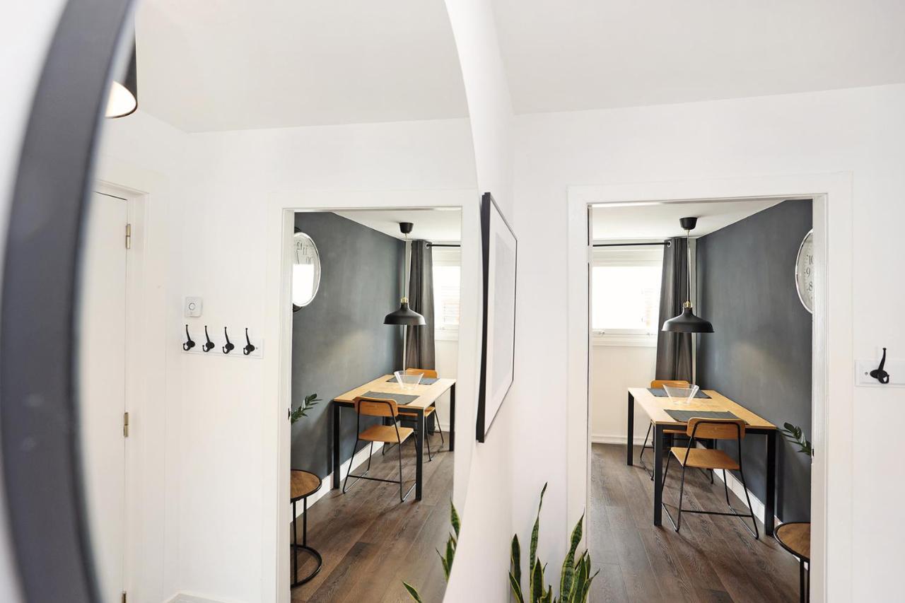 Joivy Contemporary Royal Mile Apartment With Balcony Edinburgh Luaran gambar