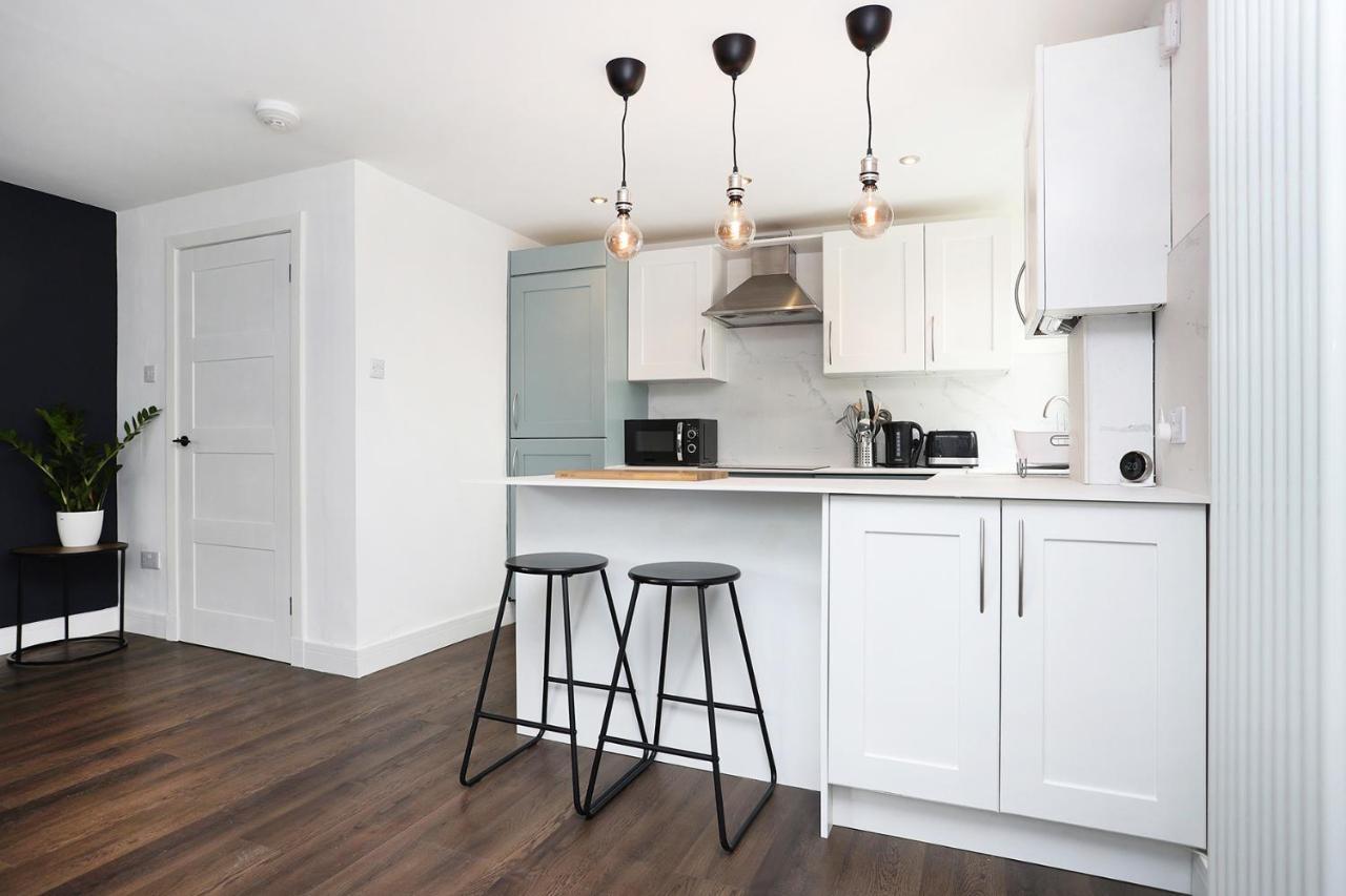 Joivy Contemporary Royal Mile Apartment With Balcony Edinburgh Luaran gambar