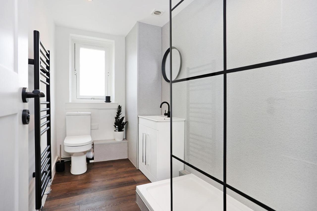 Joivy Contemporary Royal Mile Apartment With Balcony Edinburgh Luaran gambar