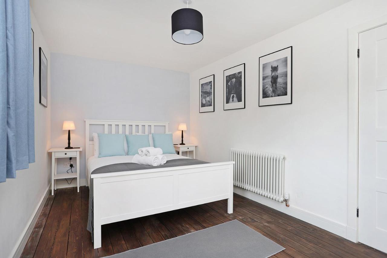 Joivy Contemporary Royal Mile Apartment With Balcony Edinburgh Luaran gambar